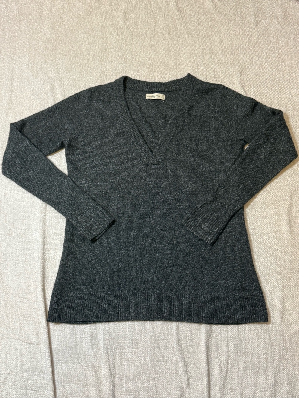 Abercrombie Fitch Wool Blend V Neck Sweater L Gray Y2K Quiet Luxury